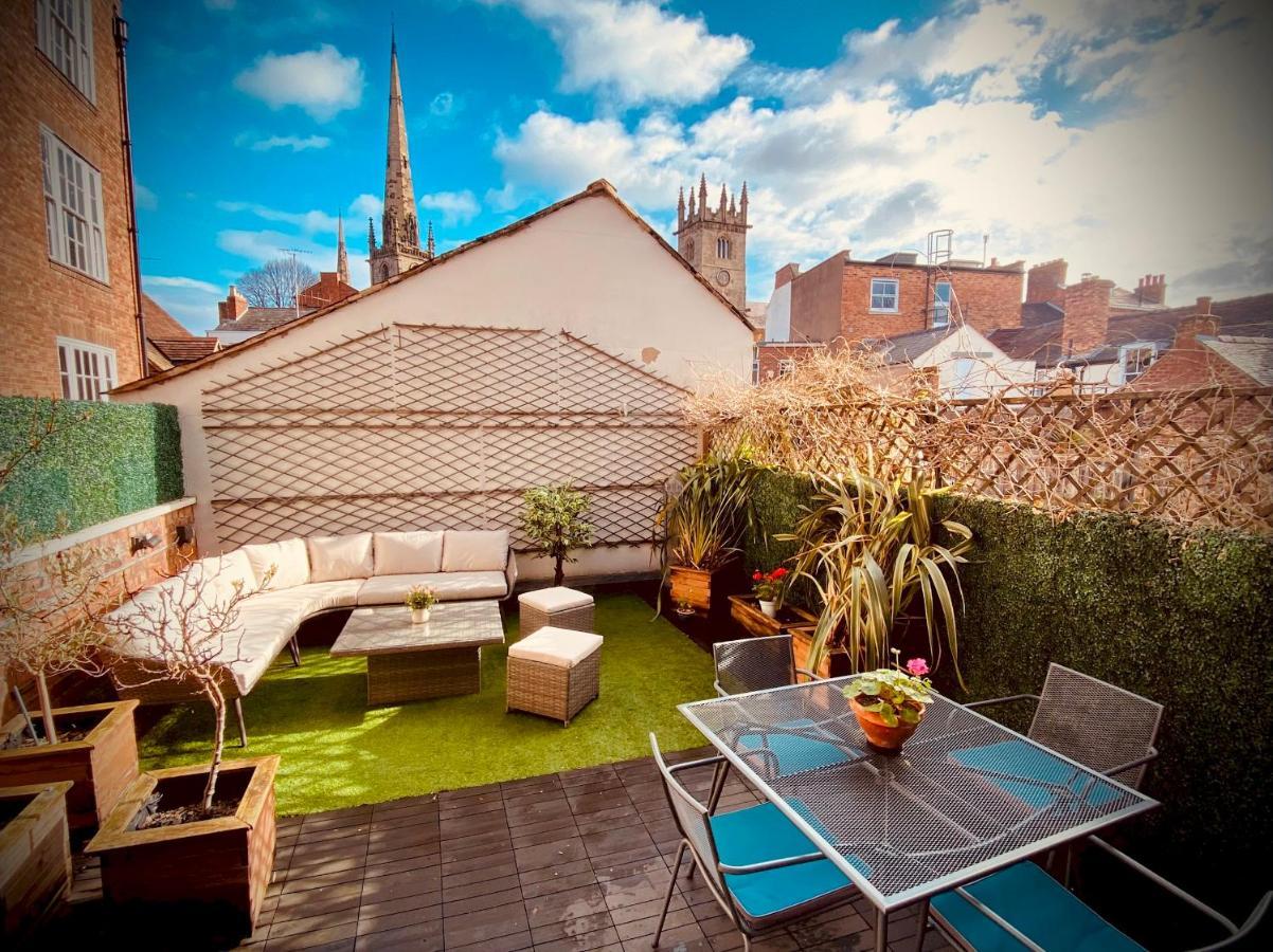 Pass The Keys Superbly Located Handsome Georgian Townhouse シュルーズベリー エクステリア 写真