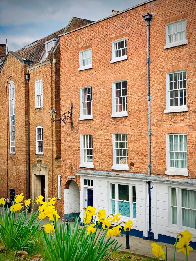 Pass The Keys Superbly Located Handsome Georgian Townhouse シュルーズベリー エクステリア 写真