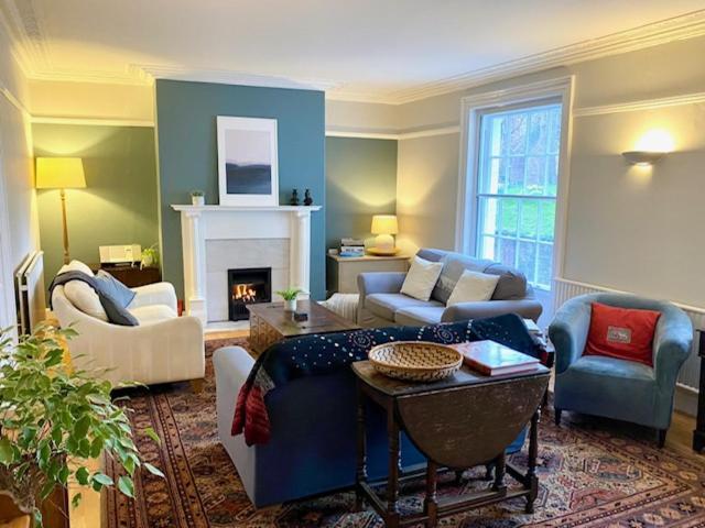 Pass The Keys Superbly Located Handsome Georgian Townhouse シュルーズベリー エクステリア 写真